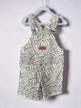 Load image into Gallery viewer, Kurze Latzhose / Short Gr. 86/92
